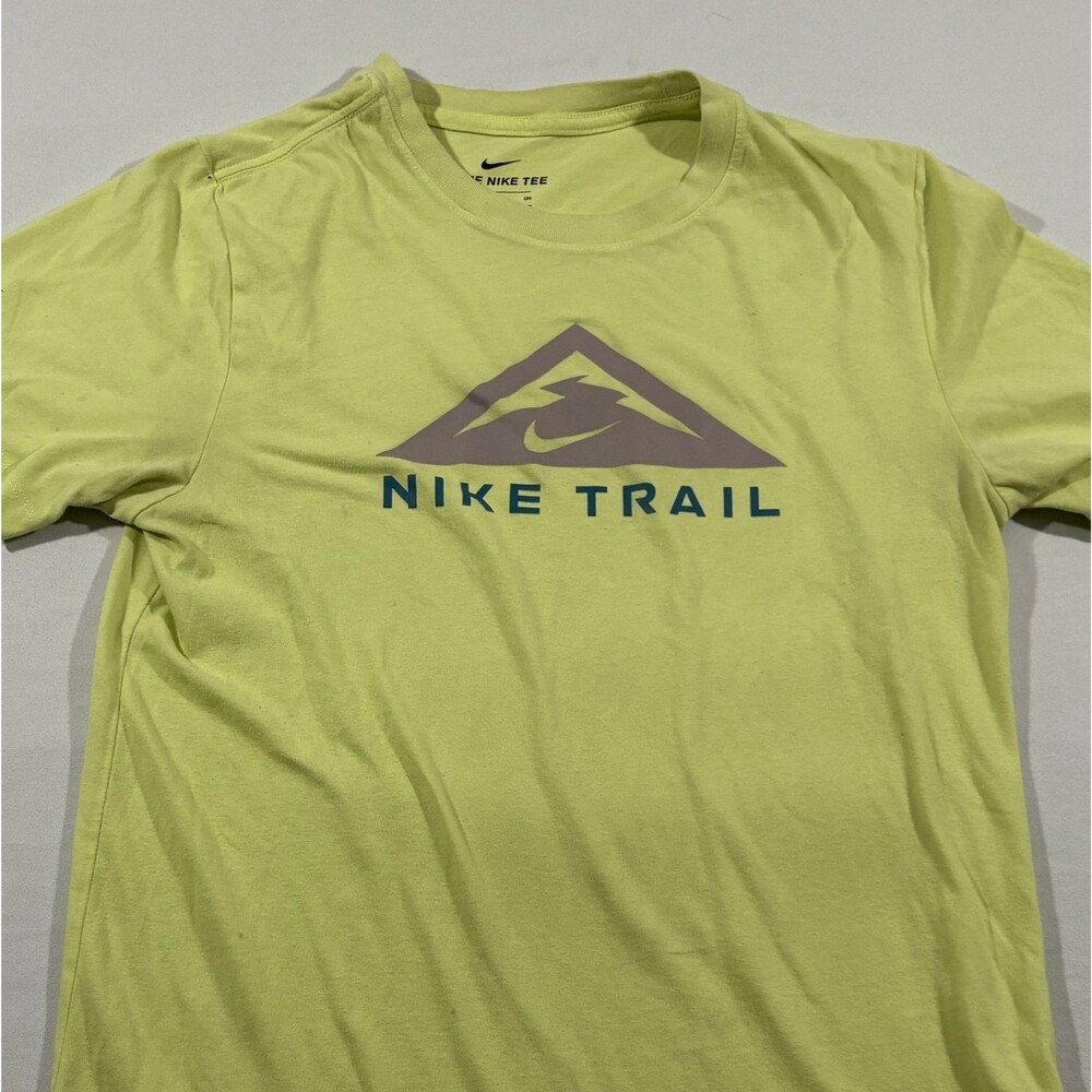 Nike Mens Trail Dri-FIT Crew Short Sleeve T-Shirt Light Lemon Twist Tee Sz S - Picture 3 of 10